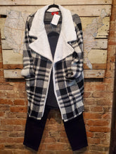 Load image into Gallery viewer, PLAID FUR LINED CARDIGAN COAT WITH WIDE COLLARS
