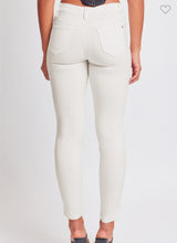 Load image into Gallery viewer, YMI Hyperstretch Mid-Rise Skinny Jean
