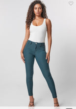 Load image into Gallery viewer, YMI Hyperstretch Mid-Rise Skinny Jean
