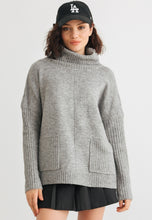 Load image into Gallery viewer, Long Sleeve Two Pocket Super COMFY sweater
