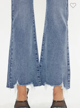 Load image into Gallery viewer, KAN CAN PLUS PETITE HIGH RISE FLARE JEANS
