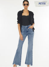 Load image into Gallery viewer, KAN CAN PLUS PETITE HIGH RISE FLARE JEANS
